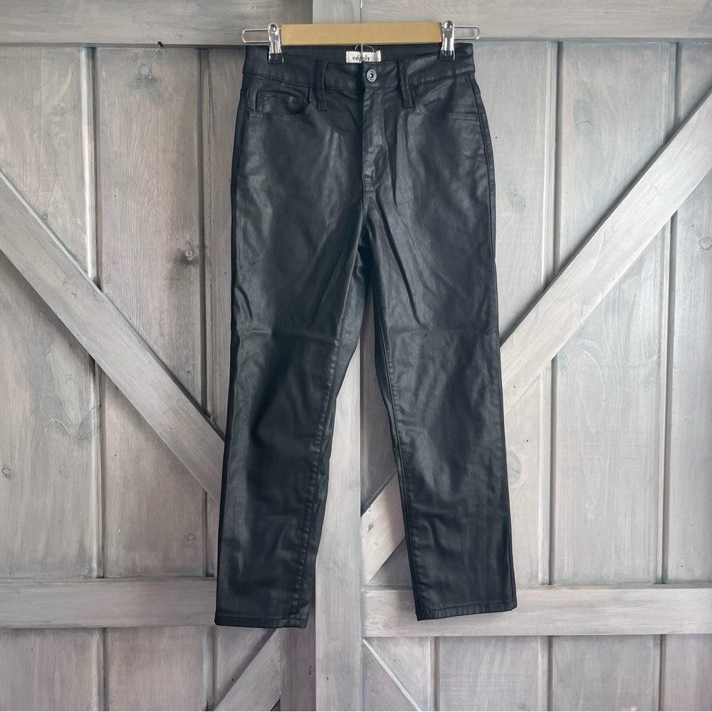 Edgely‎ slim straight Black Coated High Rise Size 2 short
